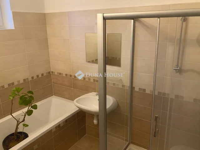 Eladó ház Dabas 185 nm