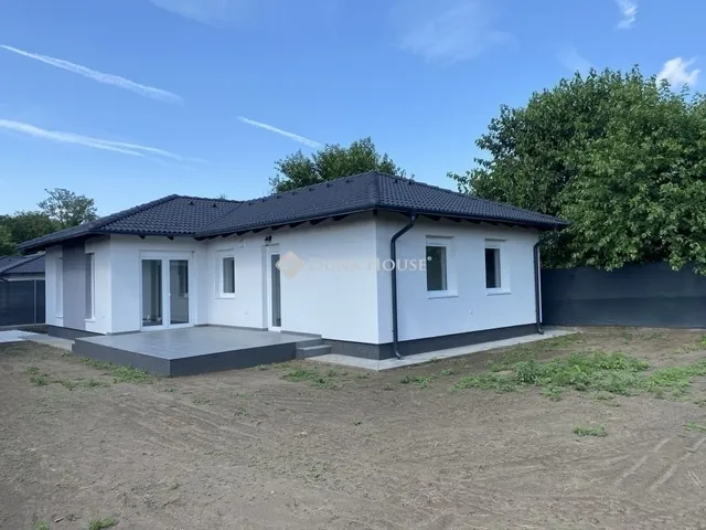 Eladó ház Üllő 105 nm