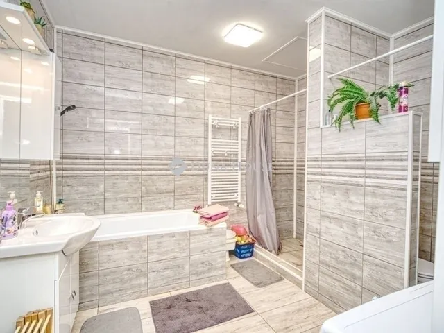 Eladó ház Vecsés 75 nm