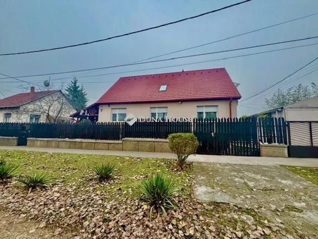 Eladó ház Budapest XVIII. kerület, Erdőskert 270 nm