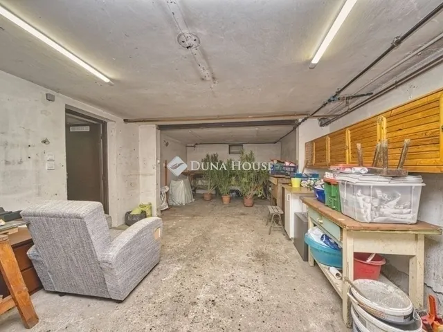 Eladó ház Budapest XVIII. kerület, Erdőskert 270 nm