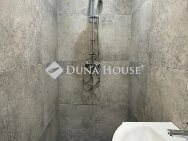 Eladó lakás Budapest XV. kerület, Rákospalota 30 nm