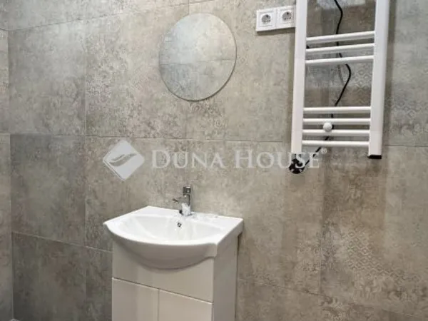 Eladó lakás Budapest XV. kerület, Rákospalota 30 nm