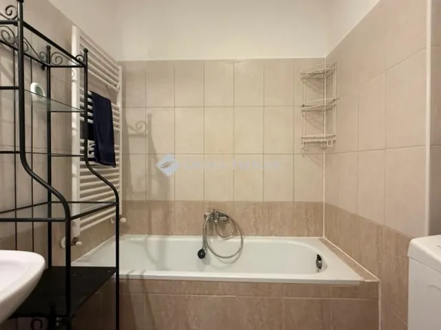 Eladó lakás Budapest X. kerület, Óhegy 56 nm