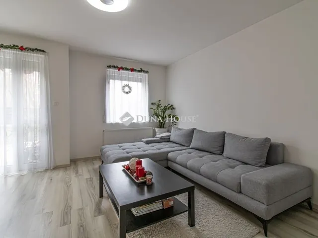 Eladó lakás Vecsés 120 nm