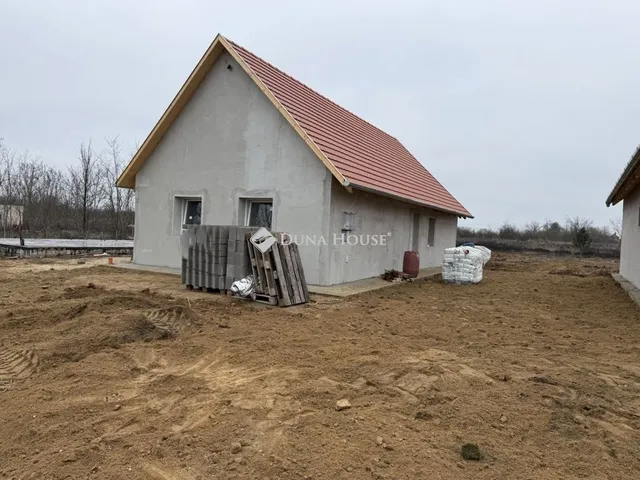 Eladó ház Kóka 67 nm