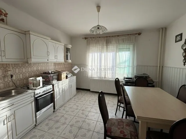 Eladó ház Kóka 206 nm