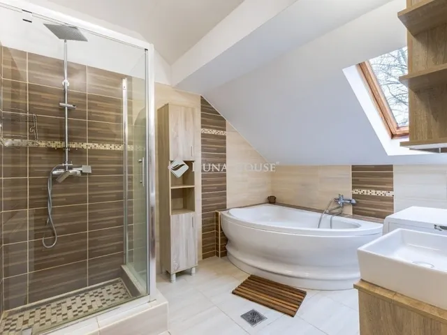 Eladó ház Budapest XVIII. kerület 258 nm