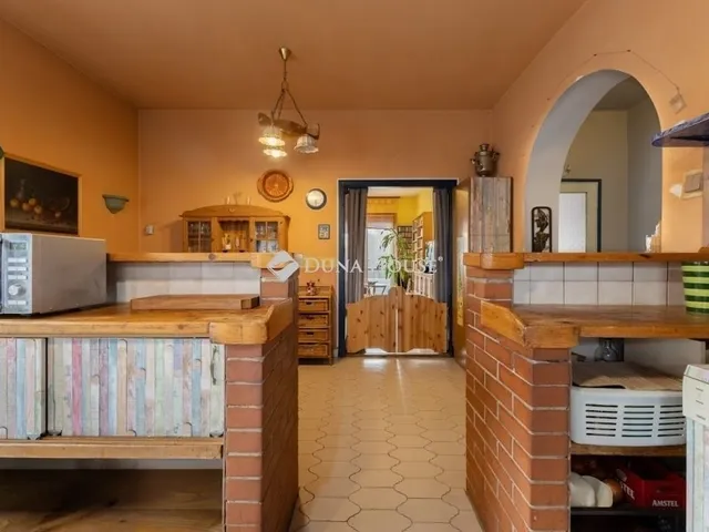 Eladó ház Budapest XVIII. kerület 258 nm