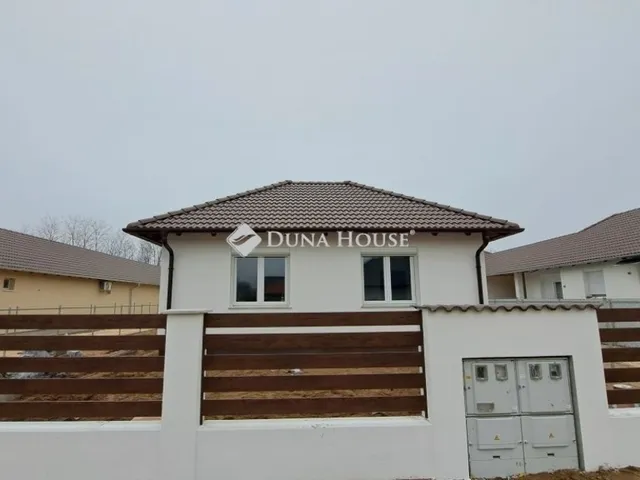 Eladó ház Vasad 114 nm