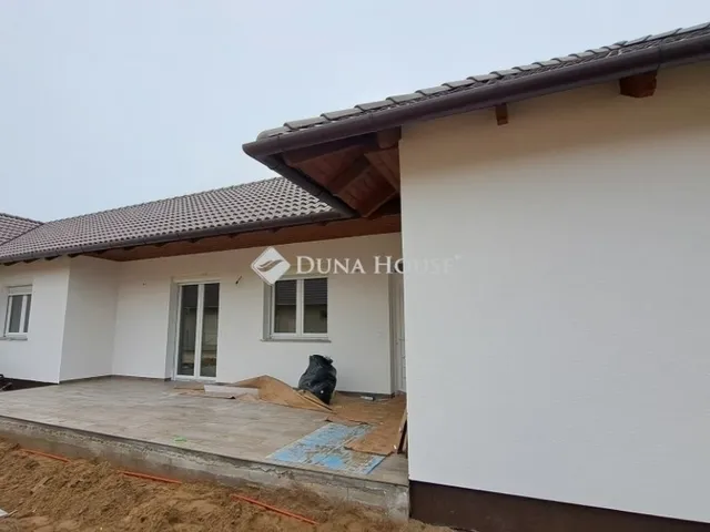 Eladó ház Vasad 114 nm