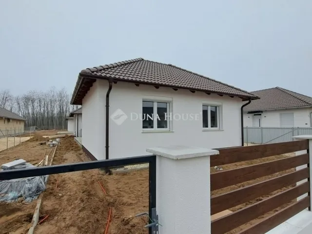 Eladó ház Vasad 114 nm