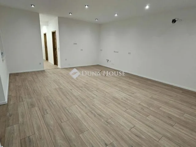 Eladó ház Vasad 114 nm