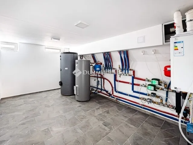 Eladó ház Budapest XVIII. kerület 274 nm