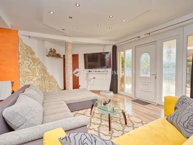 Eladó ház Szigetbecse 128 nm