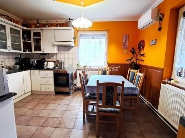 Eladó ház Mende 94 nm