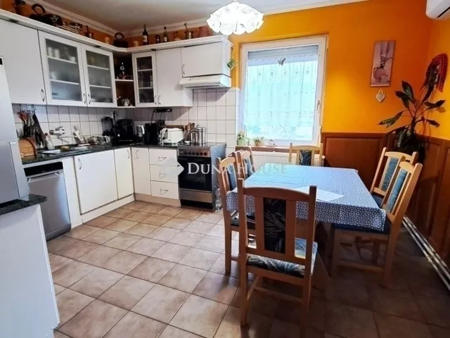 Eladó ház Mende 94 nm