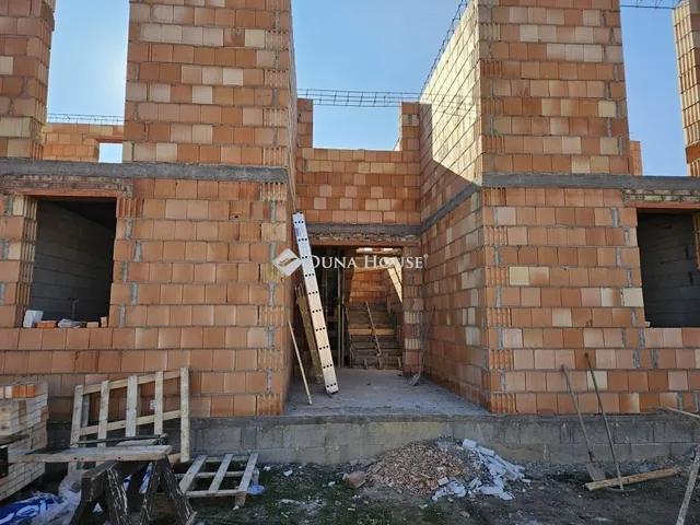 Eladó lakás Mende 78 nm