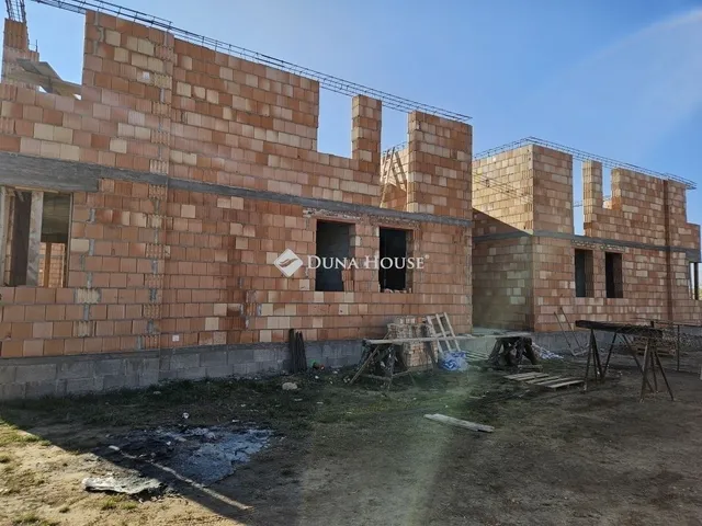 Eladó lakás Mende 78 nm