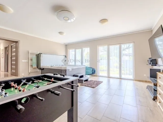 Eladó ház Üllő 217 nm