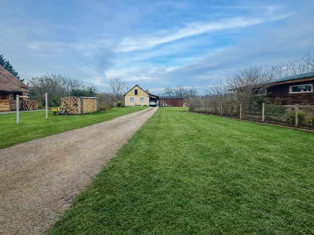 Eladó telek Monorierdő 530 nm