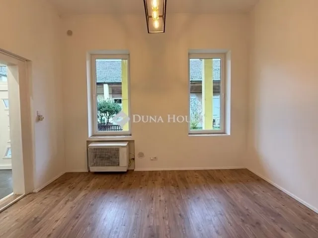 Eladó lakás Budapest XV. kerület 30 nm