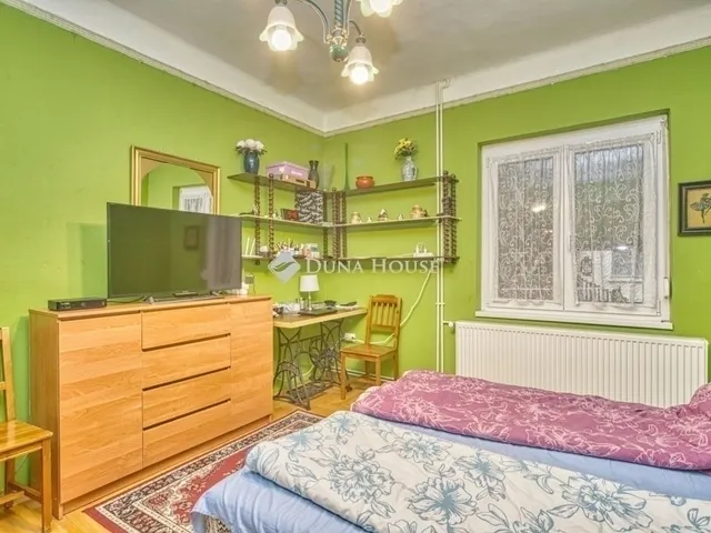 Eladó ház Budapest XVIII. kerület, Kossuth Ferenc-telep 270 nm