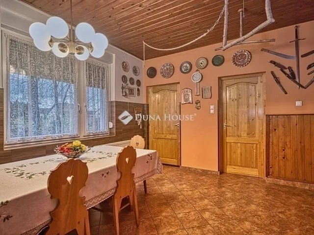 Eladó ház Budapest XVIII. kerület, Kossuth Ferenc-telep 270 nm