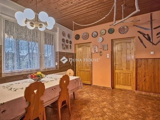 Eladó ház Budapest XVIII. kerület, Kossuth Ferenc-telep 270 nm