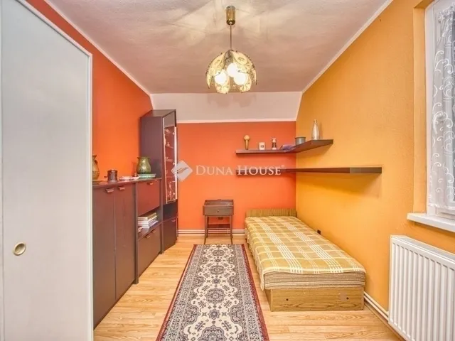 Eladó ház Budapest XVIII. kerület, Kossuth Ferenc-telep 270 nm