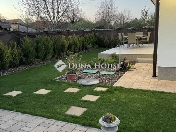 Eladó ház Üllő 112 nm