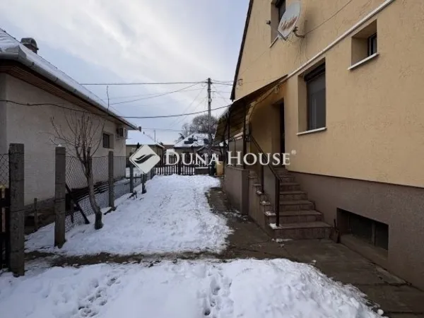 Eladó ház Gyál 220 nm