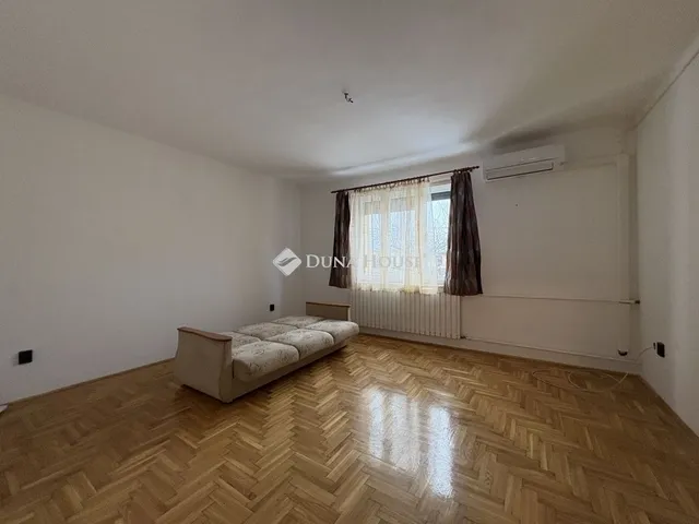 Eladó ház Gyál 220 nm