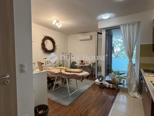 Eladó lakás Budapest VIII. kerület, Corvin negyed 24 nm