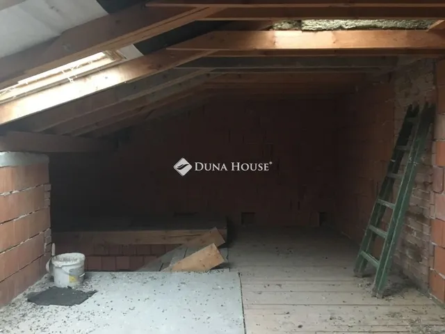 Eladó ház Budapest XX. kerület 260 nm