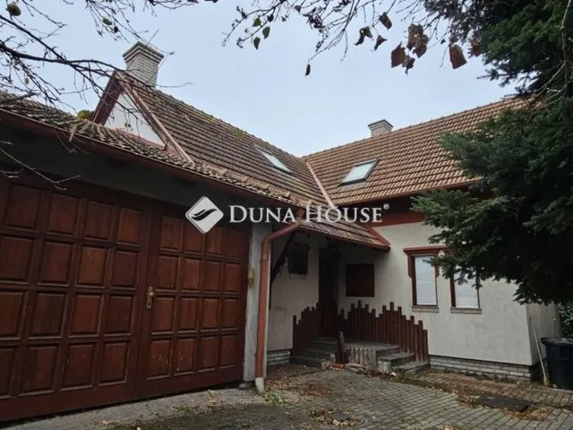 Eladó ház Budapest XVIII. kerület 179 nm