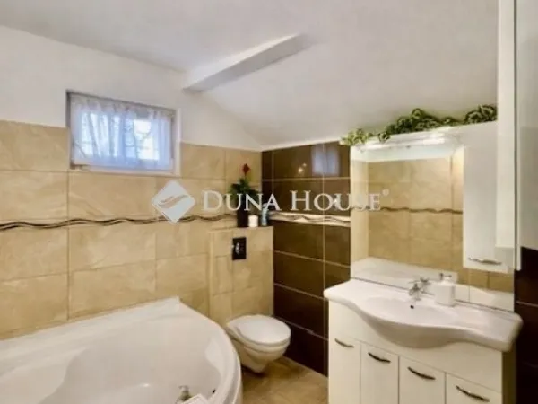 Eladó ház Budapest XVIII. kerület 176 nm