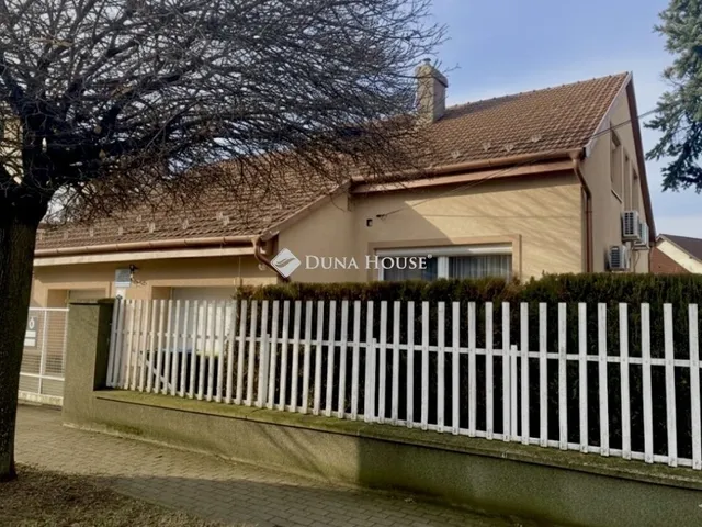 Eladó ház Budapest XVIII. kerület 176 nm