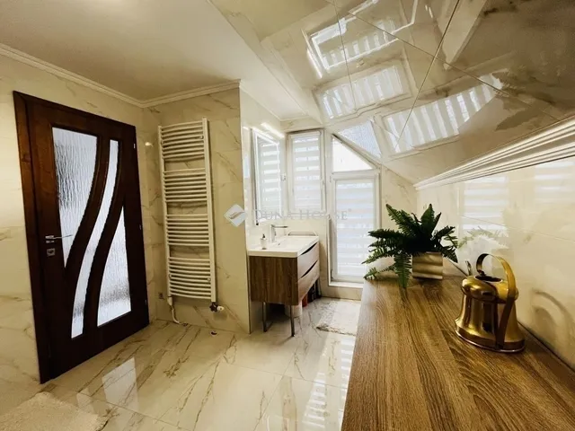 Eladó ház Monor 190 nm