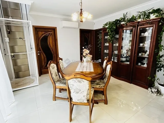 Eladó ház Monor 190 nm