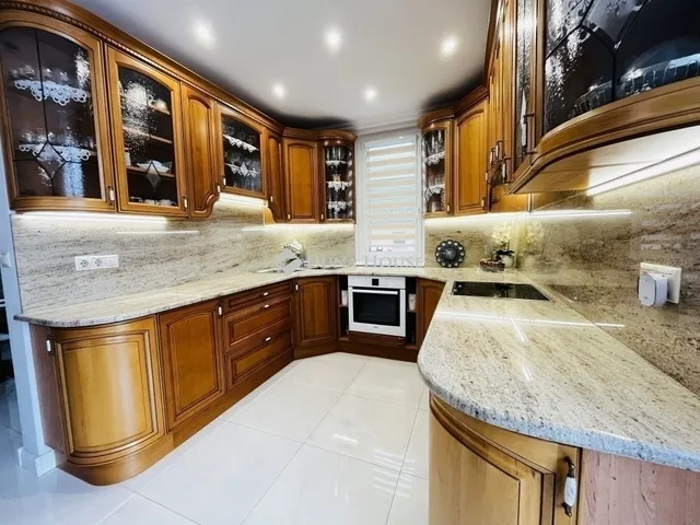 Eladó ház Monor 190 nm