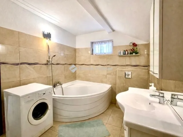 Eladó ház Budapest XVIII. kerület, Ganztelep 176 nm