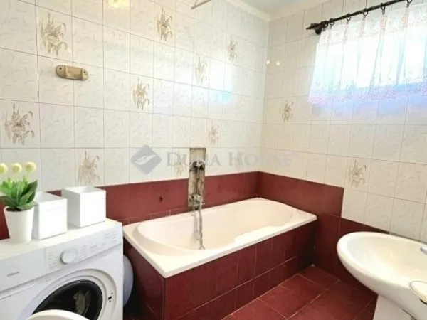 Eladó ház Ócsa 188 nm