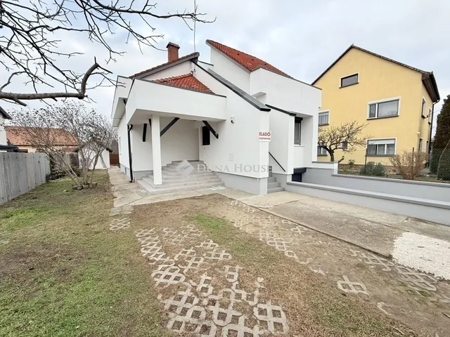 Eladó ház Budapest XVIII. kerület, Újpéteritelep 239 nm