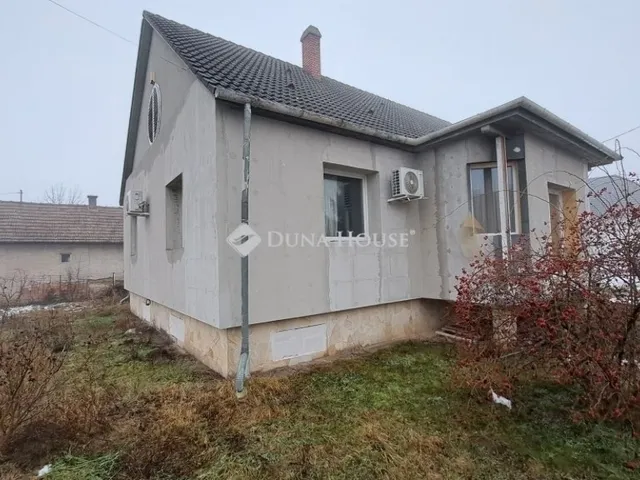 Eladó ház Tápiószecső 118 nm