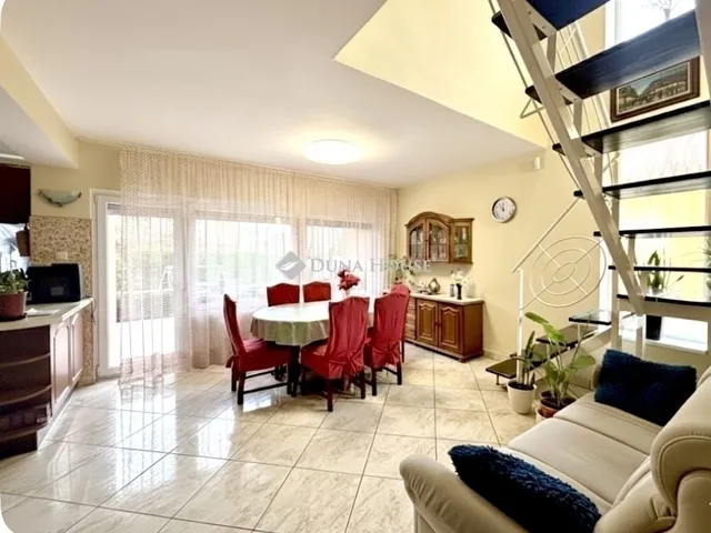 Eladó ház Budapest XVIII. kerület, Ganztelep 176 nm