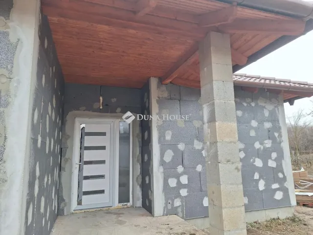 Eladó ház Kiskunlacháza 99 nm