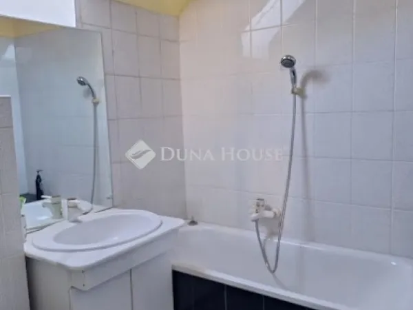 Eladó ház Budapest XVIII. kerület 300 nm