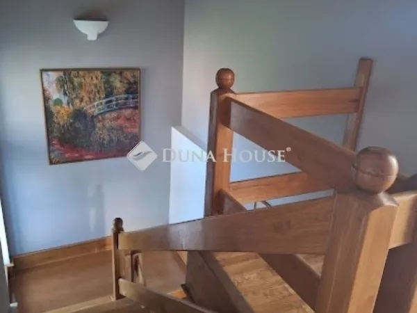 Eladó ház Budapest XVIII. kerület 300 nm