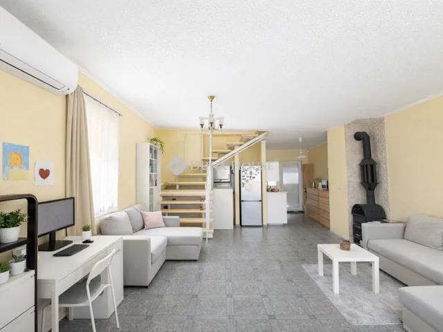 Eladó ház Felsőpakony 89 nm